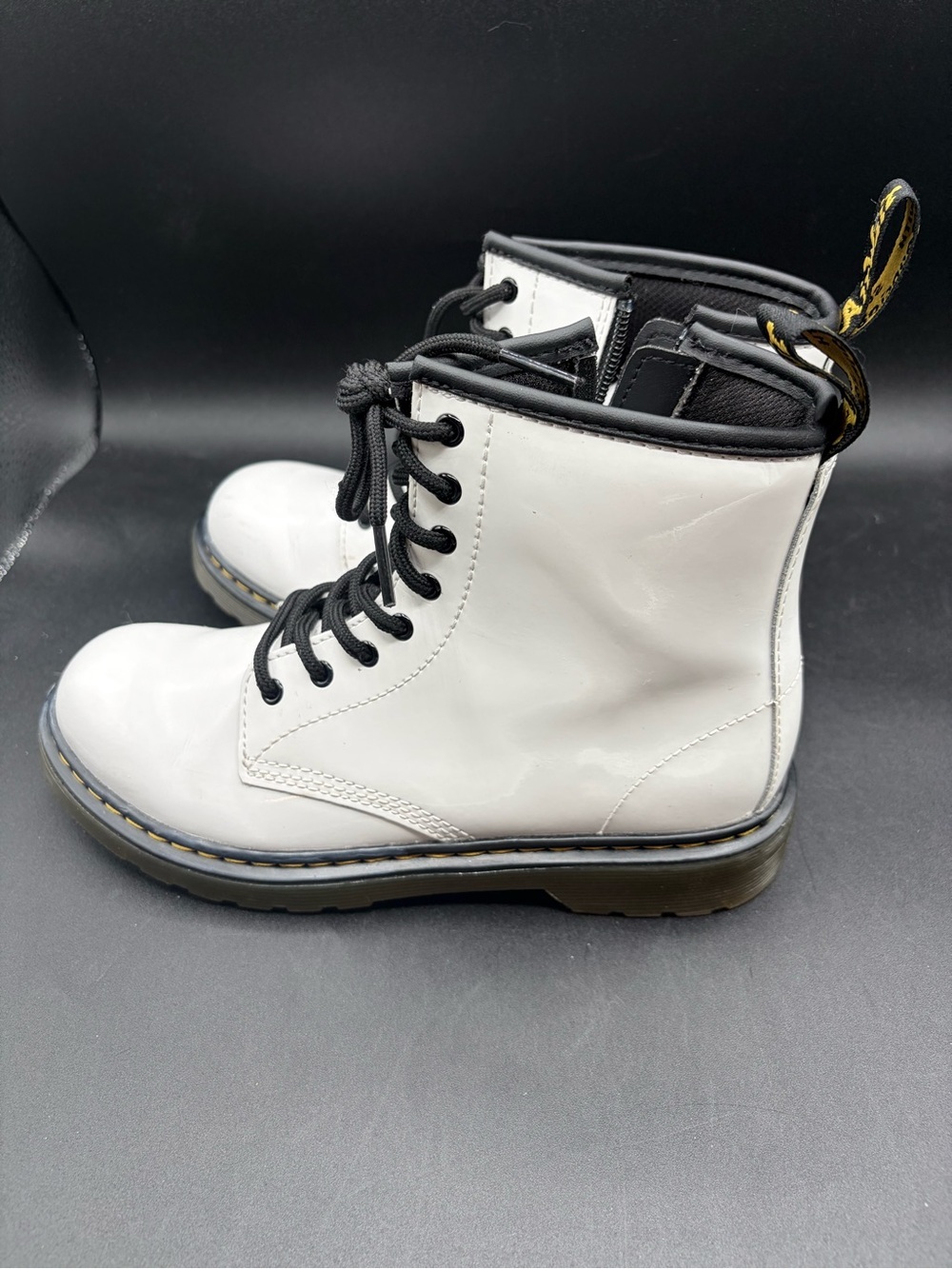 Dr Martens Big Kids Youth Size 4 White Leather Combat Boots 1460 J